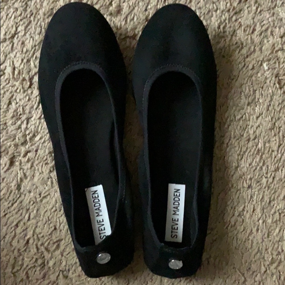 Ballet flats